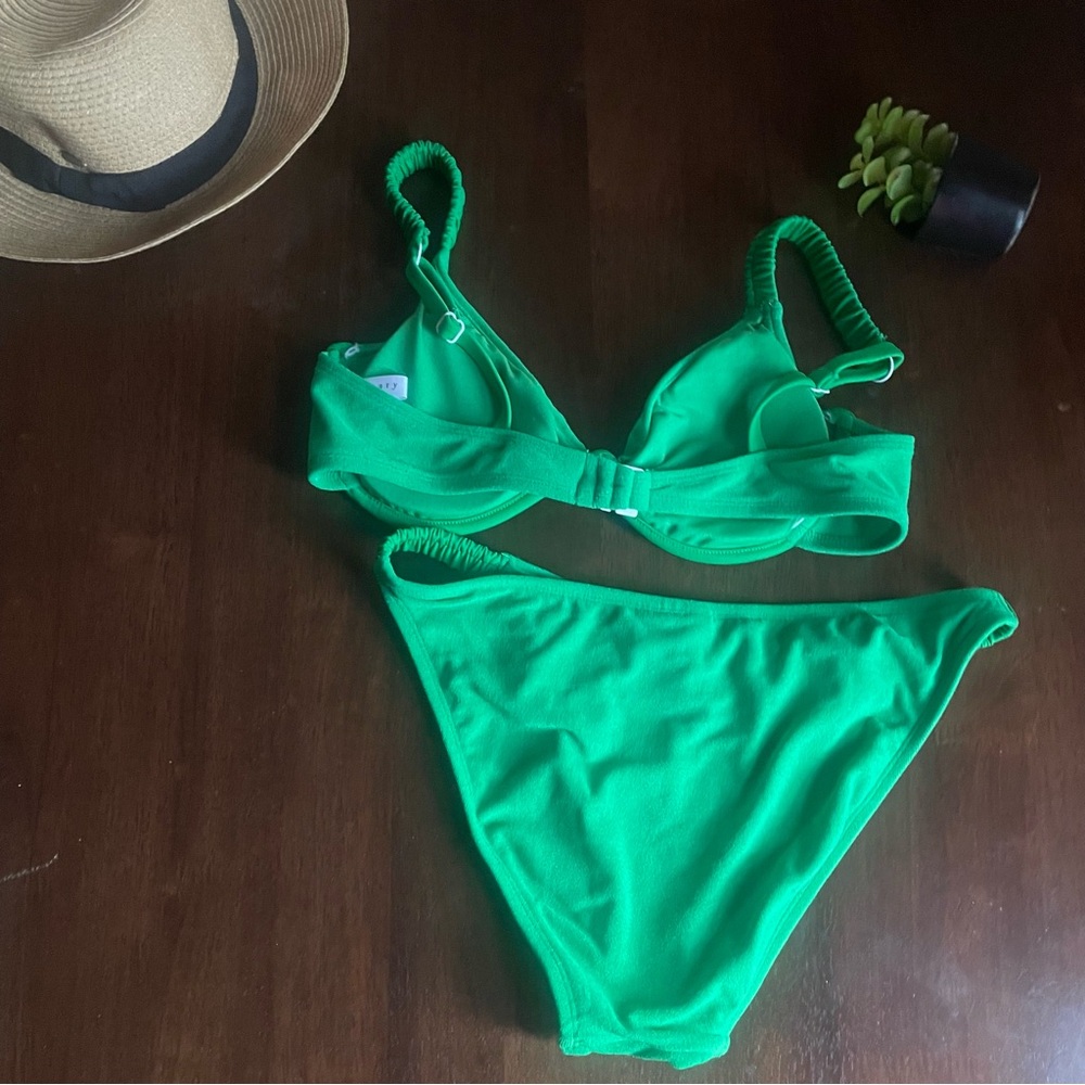 Sanctuary  Swim Sandbar  Kelly Green Solid  Bikini Set Size Medium - Picture 2 of 12